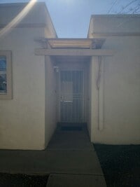 Building Photo - 3560 N Tucson Blvd