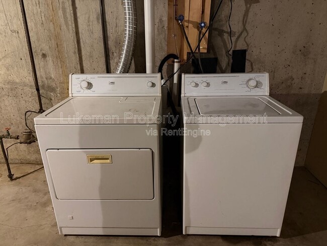 Building Photo - 4726 Hanover Ave