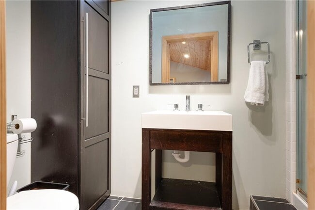 Building Photo - 5500 Westminster Dr