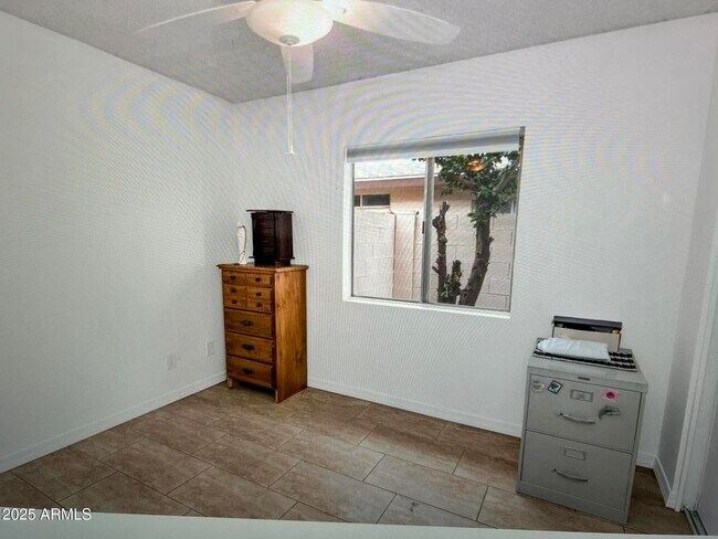 Building Photo - 4852 W Cochise Dr