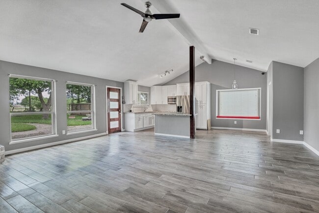 Building Photo - 638 Fair Oak Dr