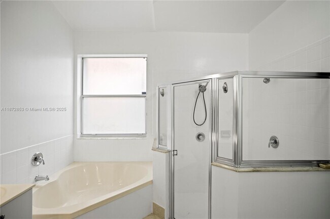 Building Photo - 1840 NW 78th Ave