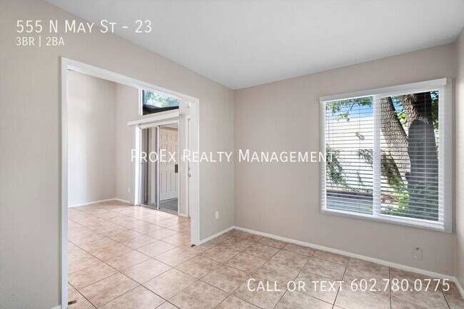 Building Photo - 555 N May