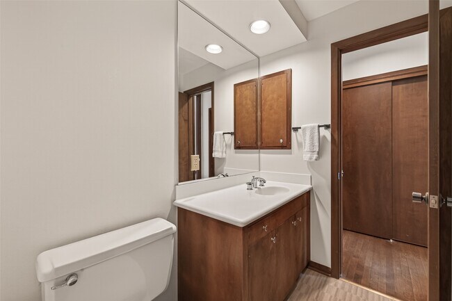 Building Photo - 10614 Fairlane Dr