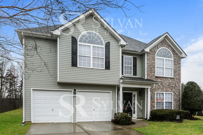 Building Photo - Stately 4 BR, 2.5 BA home