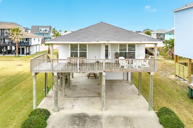 Building Photo - 23012 Verano Dr