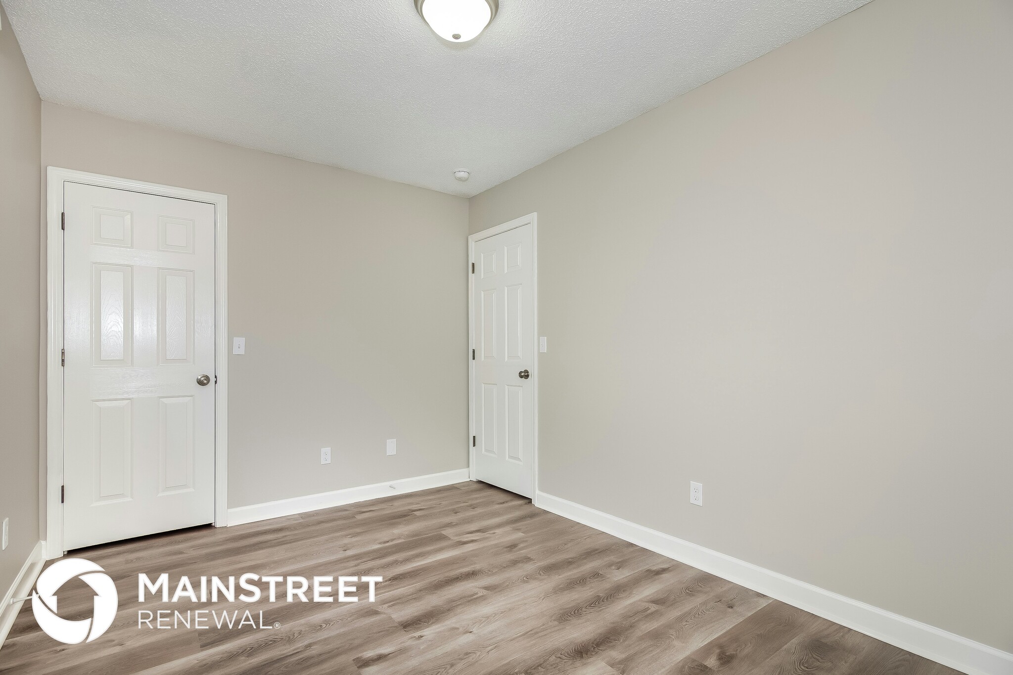 Building Photo - 2111 Pleasant Dale Dr