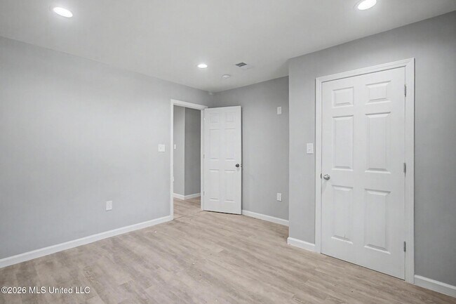 Building Photo - 9424 Daisy Vestry Rd