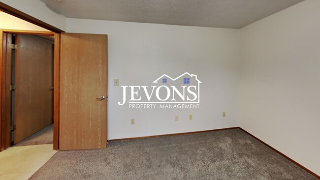 Building Photo - 209 N 72nd Ave