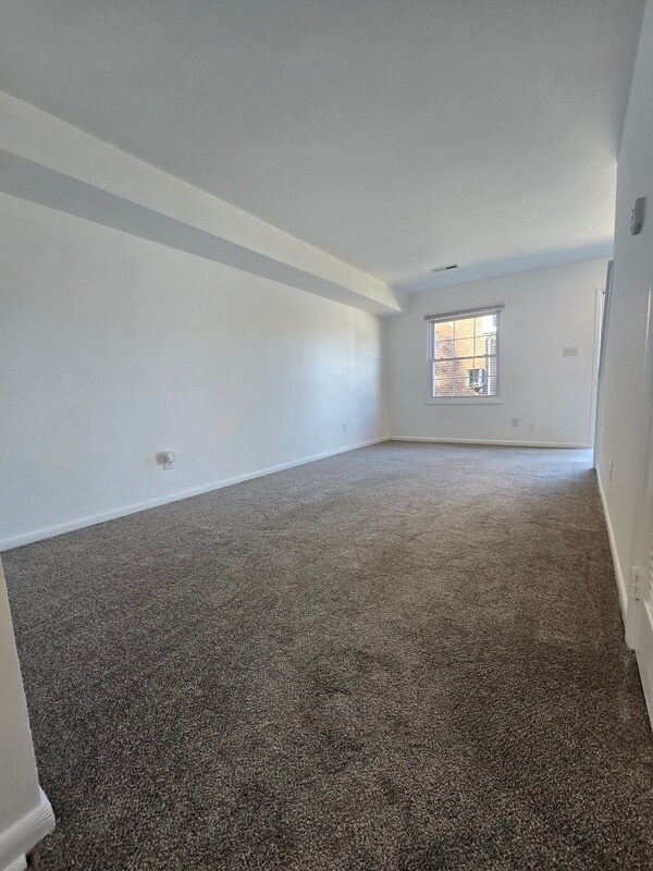 Building Photo - 2650 Wayside Dr