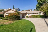 Building Photo - Charming 1950's Home in Encino, CA