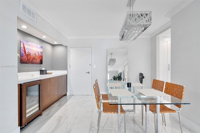 Building Photo - 5555 Collins Ave