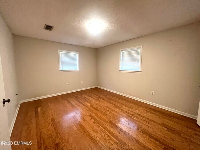 Building Photo - 4500 Russell Topton Rd