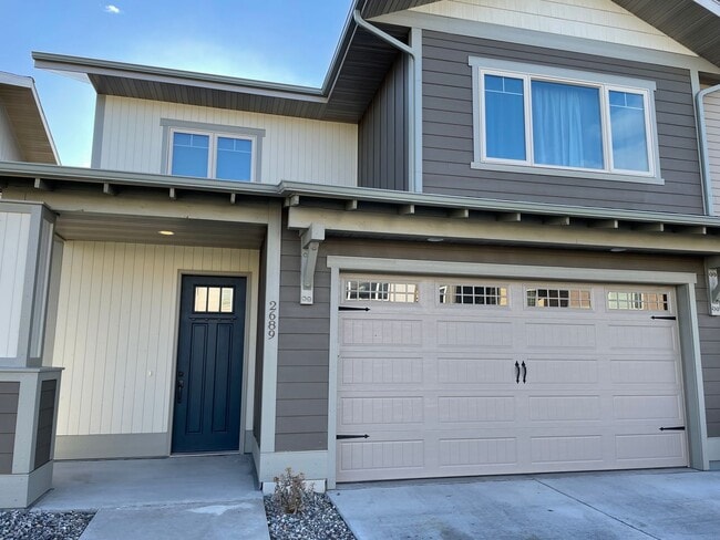 Primary Photo - 2689 Blackbird Dr