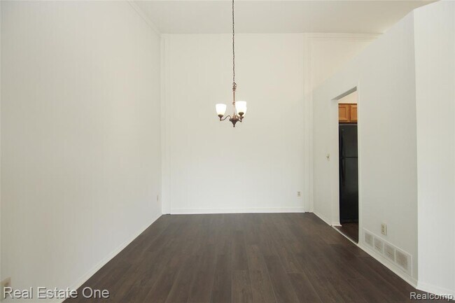 Building Photo - 31119 Country Bluff