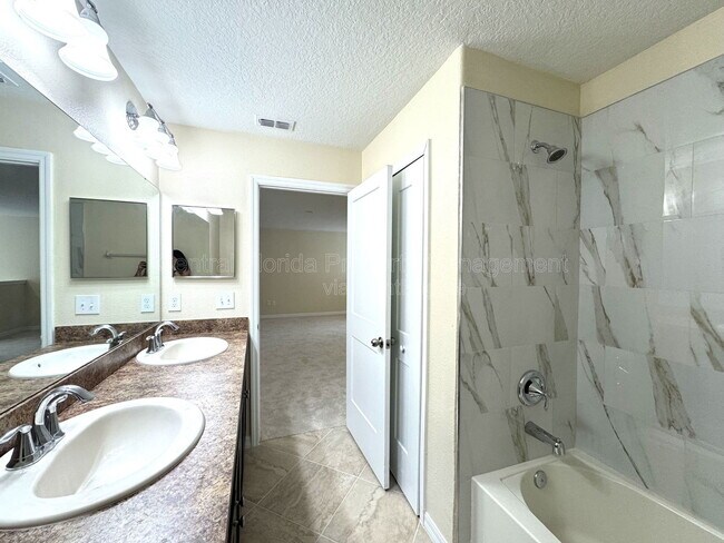 Building Photo - 3308 Rodrick Cir