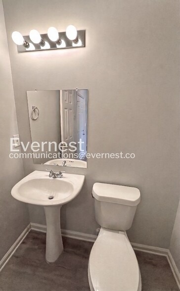 Building Photo - 2429 Brianna Dr