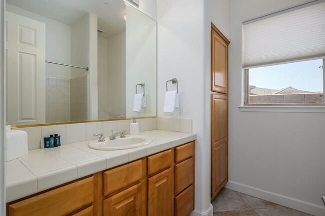 Building Photo - 14705 Canyon Dr