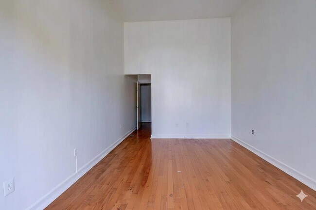 Building Photo - 816 Topsail Ln