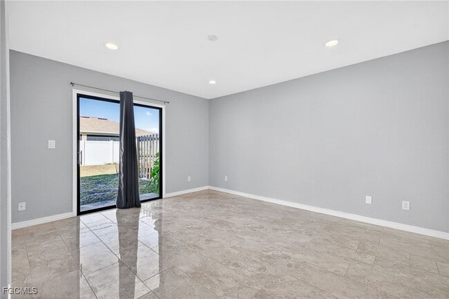 Building Photo - 1303 SW 16th Terrace