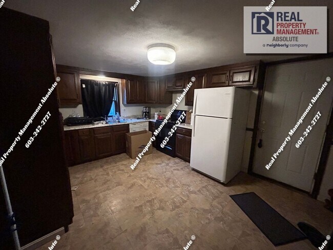 Building Photo - 3 Bedroom Single Family Home Downtown Nashua - Get $500 off first month's rent