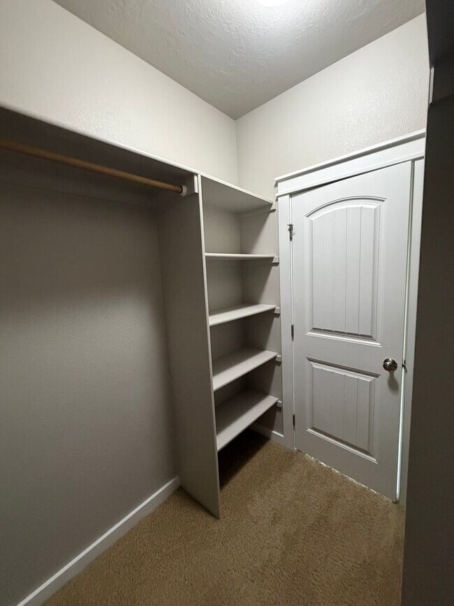 Building Photo - Jayden Village Sub: 4 Bedroom 2 Bath with Community Pool Ten Mile and Ustick