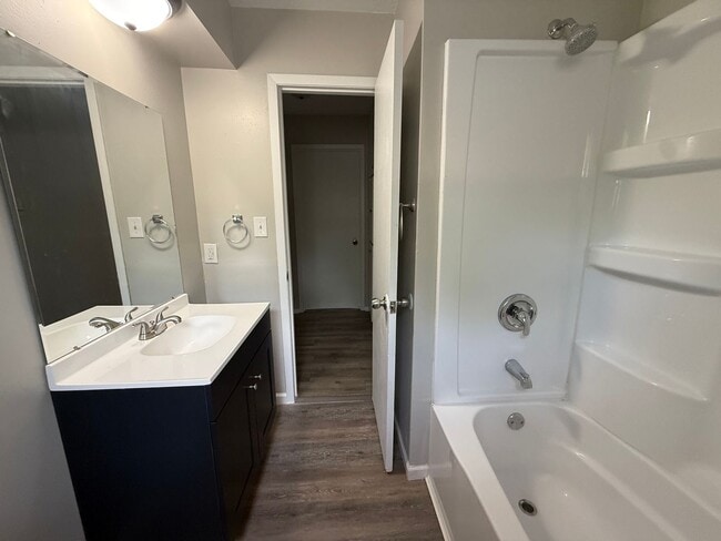 Building Photo - AVAILABLE NOW! 3 bed 1 bath with 1 car attached garage