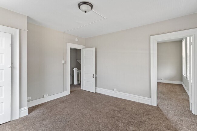 Building Photo - 416 First St_BT