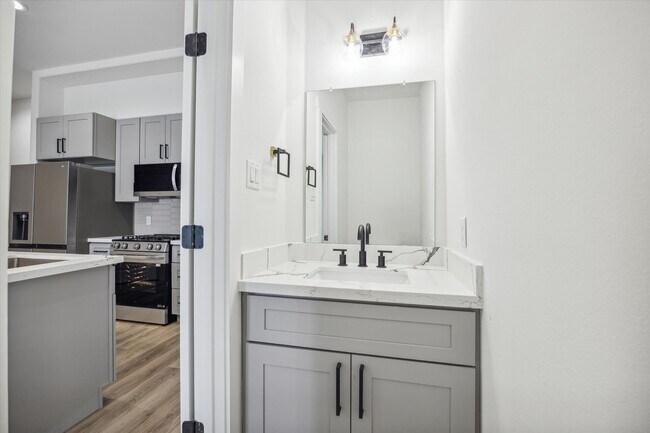 Building Photo - 8412 Vera Lou St