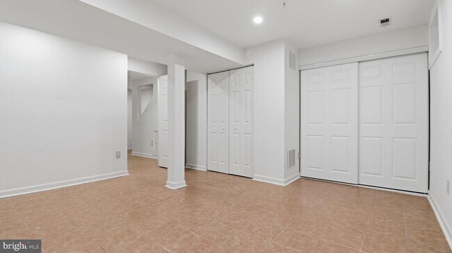 Building Photo - 2628 Deer Ridge Dr