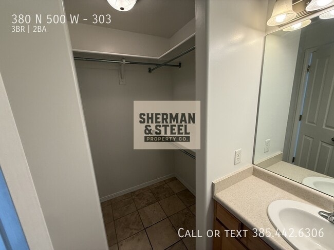 Building Photo - 380 N 500 W