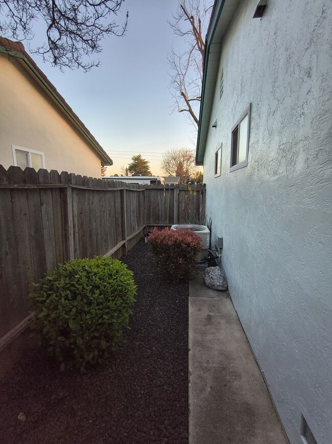 Building Photo - MUST SEE!!!!! Beautifully Remodeled Home in North Livermore!!!