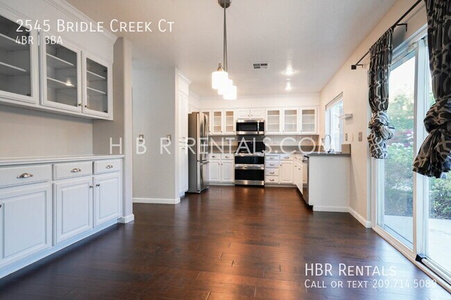 Building Photo - 2545 Bridle Creek Ct