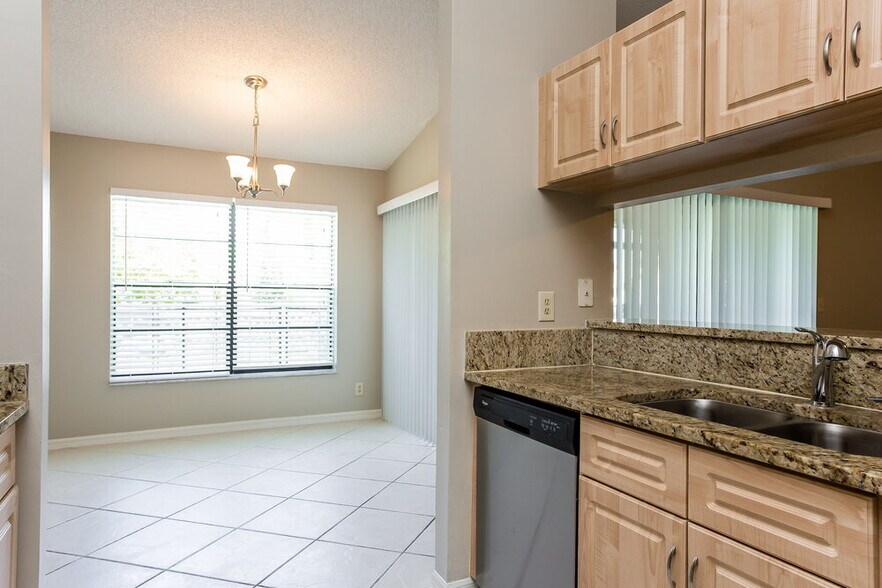 Building Photo - 1455 Thornbank Ln