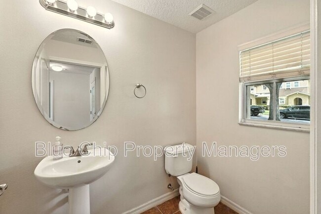 Building Photo - 13800 Golden Russet Dr
