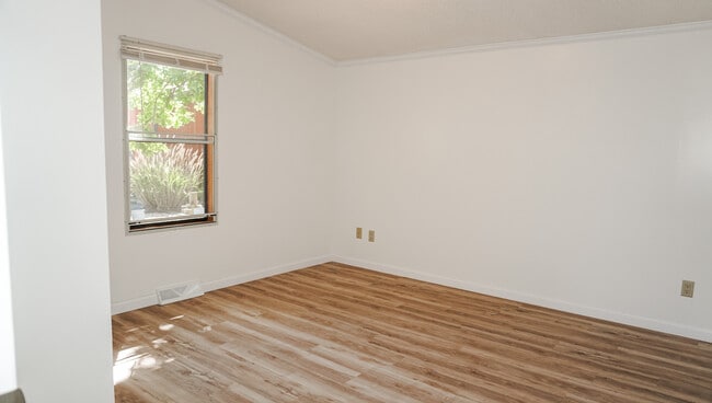 Building Photo - 7 Breakwater Dr