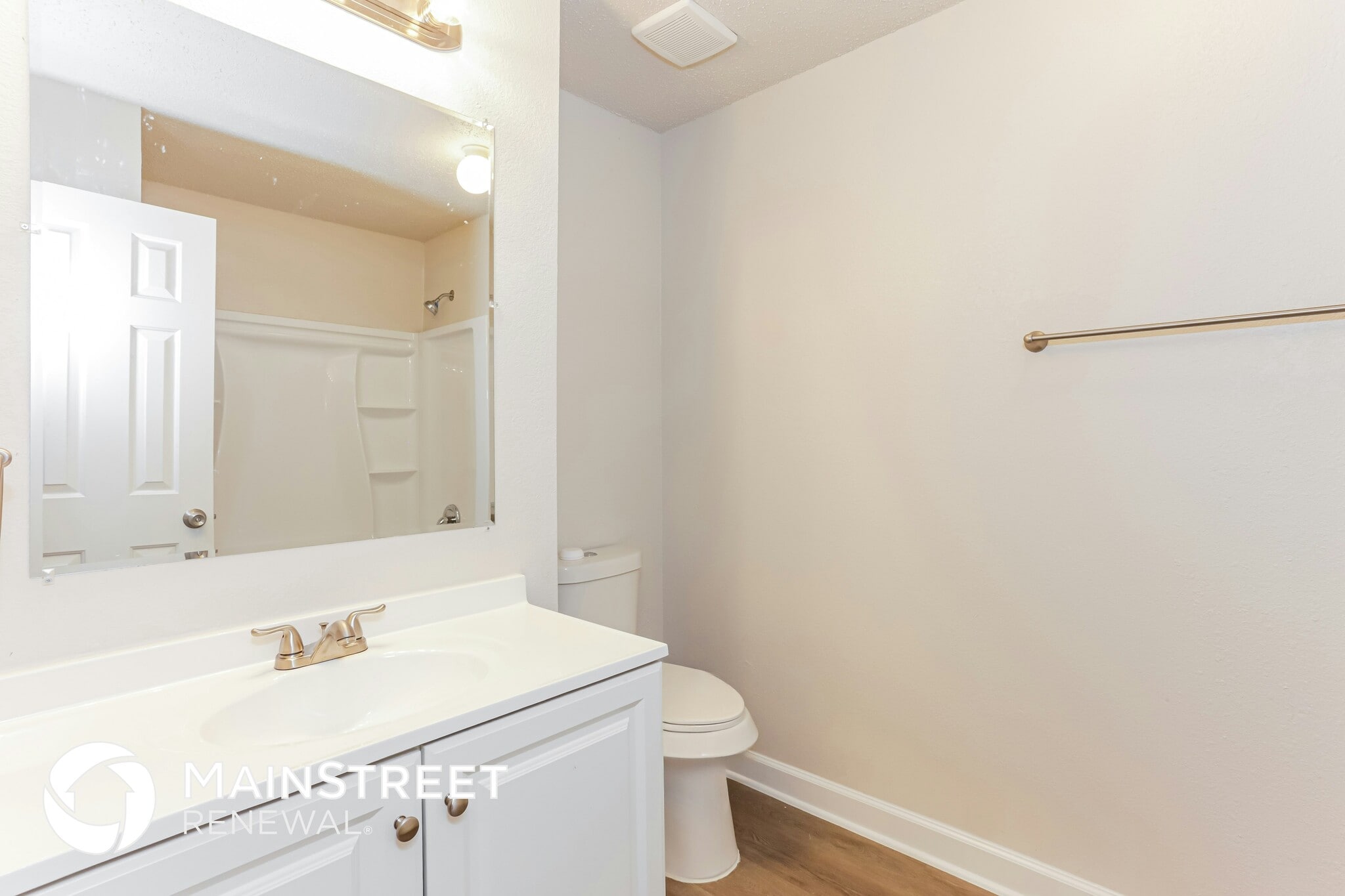 Building Photo - 1954 Pin Oak Ln