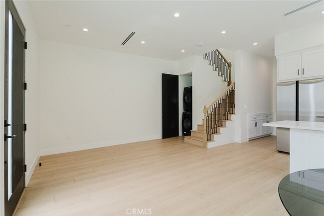 Building Photo - 6327 Ranchito Ave