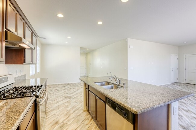 Building Photo - Great 3 bedroom home close to Nellis AFB