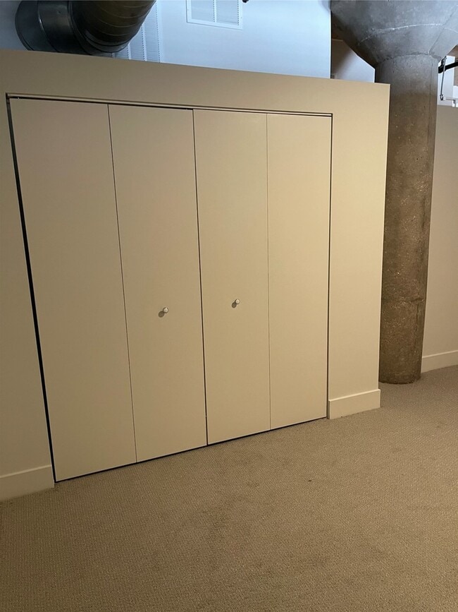 Building Photo - 411 W Ontario St