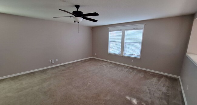 Building Photo - 9619 Pleasanton Blf