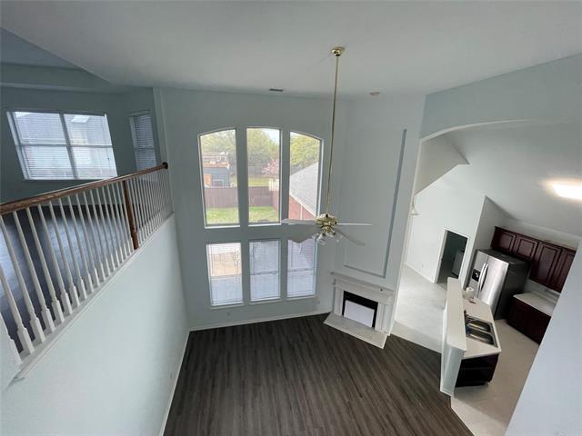 Building Photo - 513 Hickory Dr