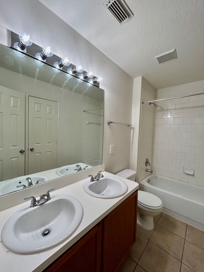 Building Photo - 17522 Prospect Meadows Dr
