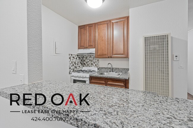 Building Photo - 15620 Leffingwell Rd