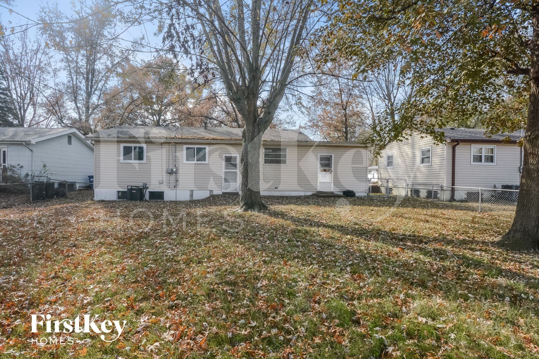 Building Photo - 623 Holiday Ave