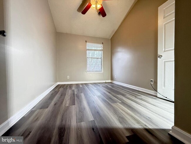 Building Photo - 208 Rugby Rd