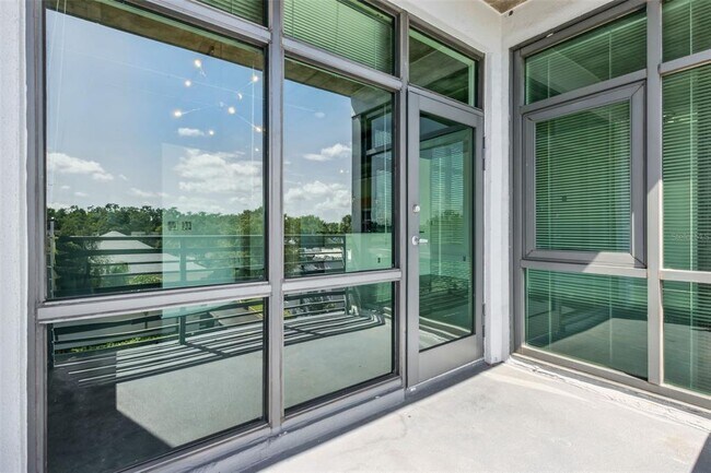 Building Photo - 10 N Summerlin Ave