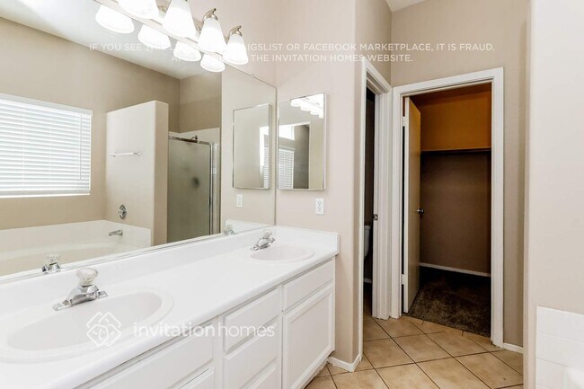 Building Photo - 1733 Sierra Valley Way