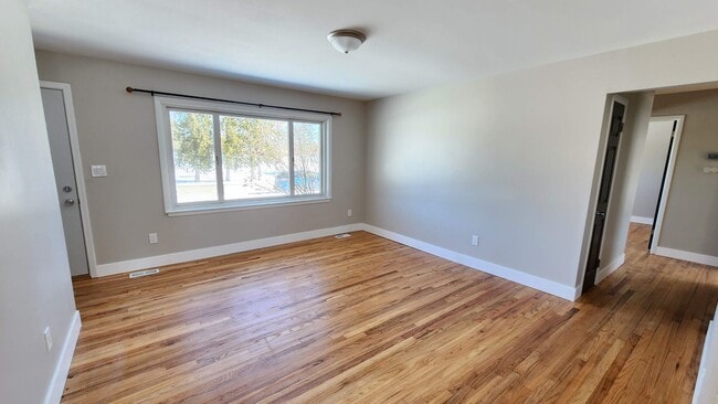 Building Photo - 1223 Deering St