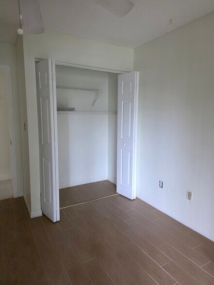 Building Photo - 1611 Cabot Ln
